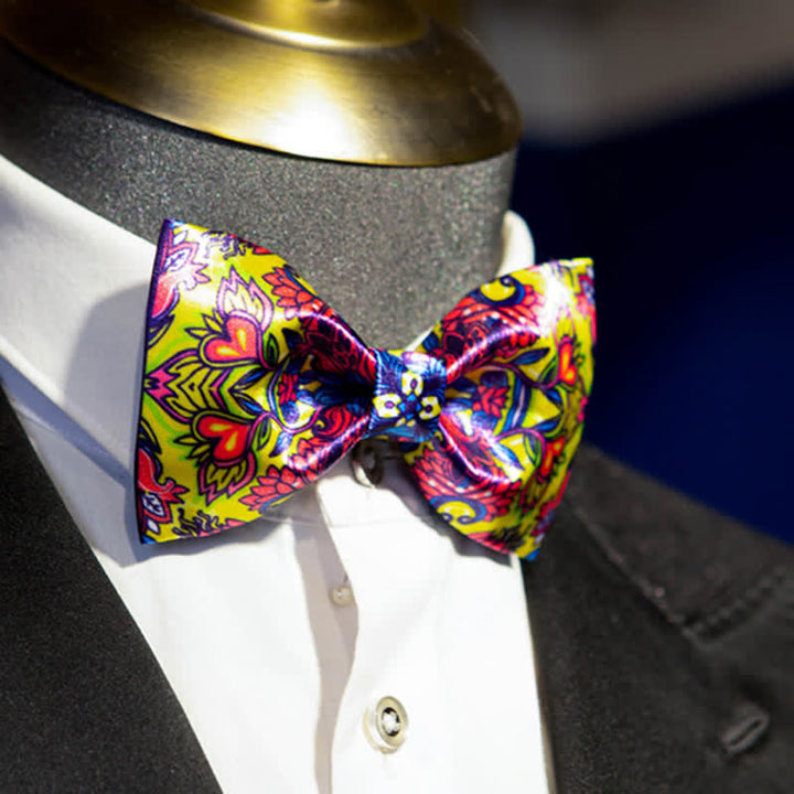 Men's Baroco Style Complex Totem Pattern Bow Tie