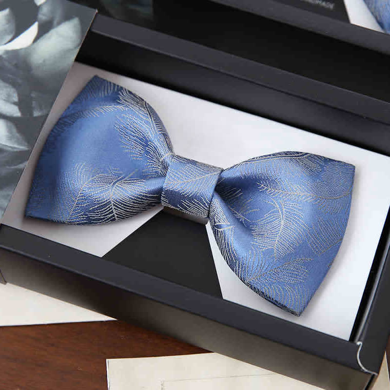 Men's Light Sky Blue Subtle Feather Printed Bow Tie