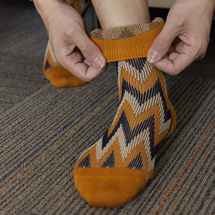 Funky Retro Zigzag Pattern Cotton Crew Socks