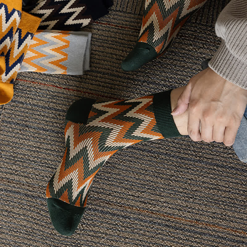 Funky Retro Zigzag Pattern Cotton Crew Socks