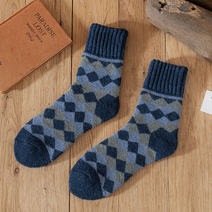 Men's Characteristic Plaid Pattern Winter Crew Socks