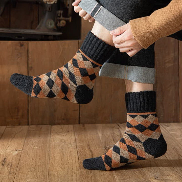 Men's Characteristic Plaid Pattern Winter Crew Socks