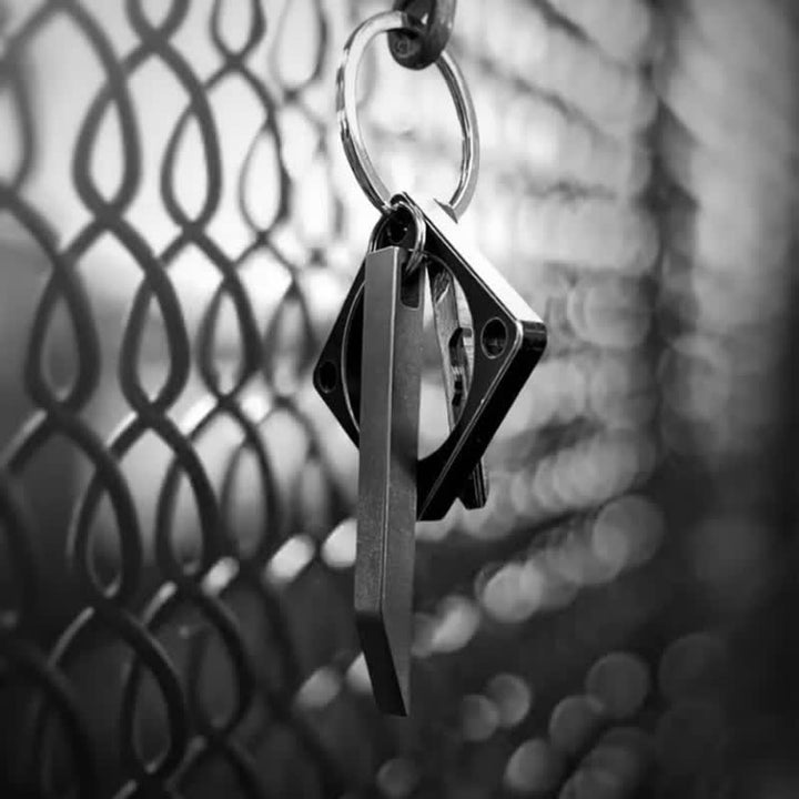 Mini EDC Pry Bar Tool Heavy Duty Keychain - image 5