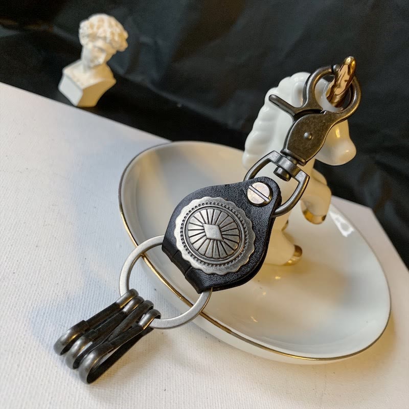 Vintage Silver Round Leather Keychain With Pendant - Black - image 5