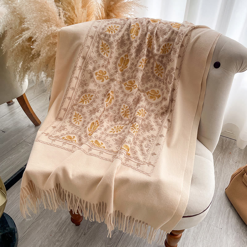 Women's Vintage Floral Pattern Fringed Shawl Scarf - image 10