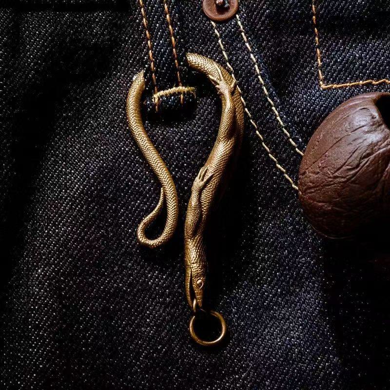 Detailed Lizard Hook Clip Pendant Brass Keychain - Antique Brass - image 0