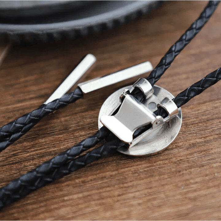 Eye of Providence Latin Inscription Vintage Metal Bolo Tie - image 6