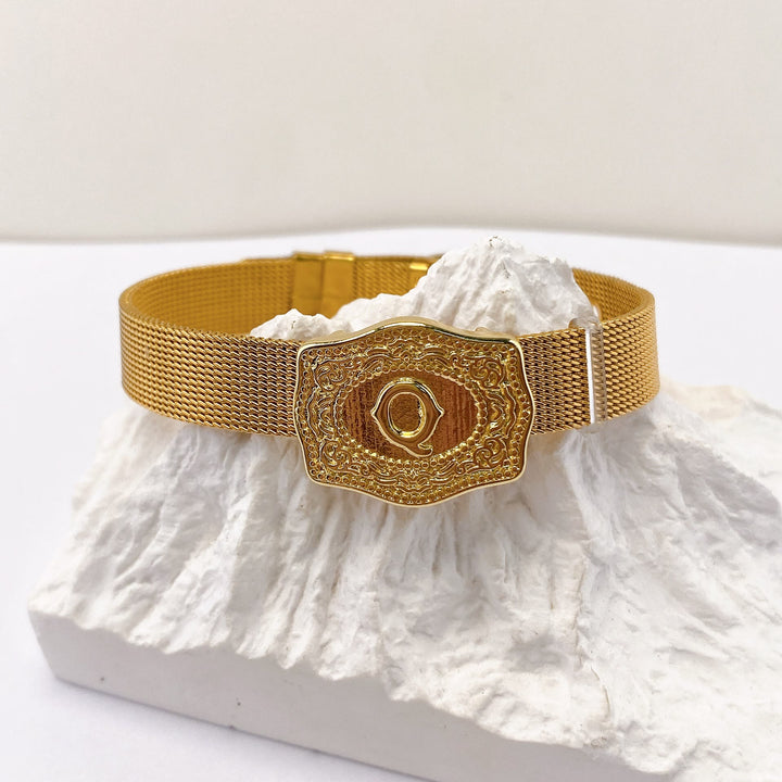 Glamorous Gold Tone Engraved Initial Letter Bracelet - Q - image 16