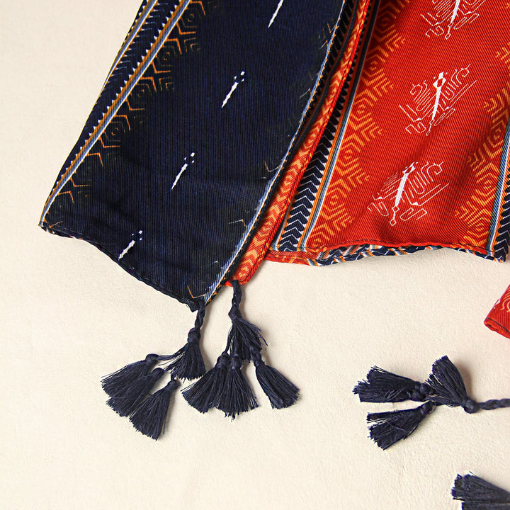 Women's Ethnic Patterned Dual-Tone Tassel-Adorned Scarf - image 1