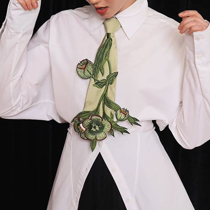 Women's Green Botanical Embroidered Zipper Necktie - image 4