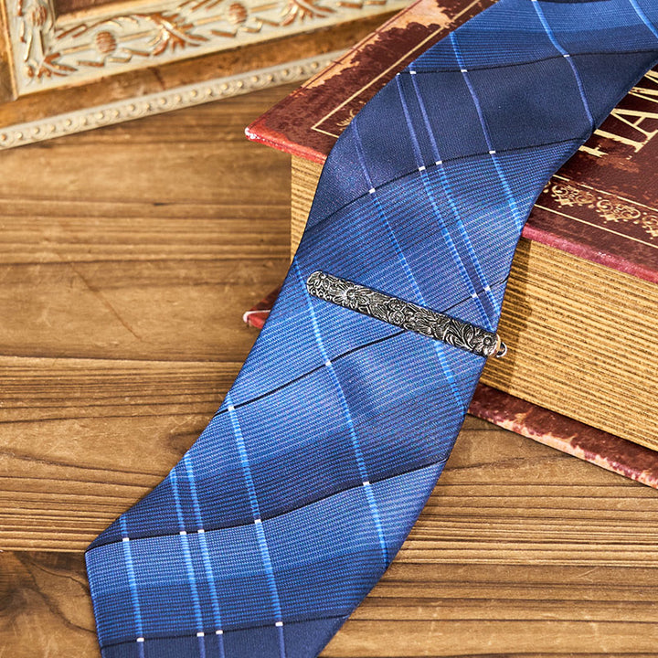 Men's Vintage Printed Necktie With Carved Tie Clip - image 8