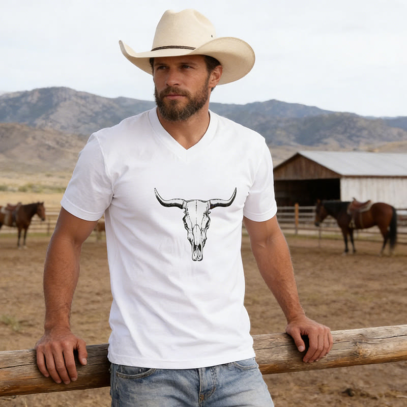 Men's Western Style Bullhead Print V-neck T-Shirt - White - 3XL - image 0