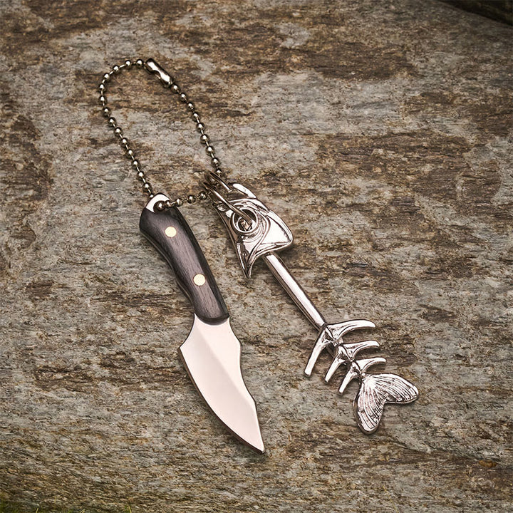 EDC Detachable Fish Bone & Mini Fish Shaped Utility Knife Keychain - image 2
