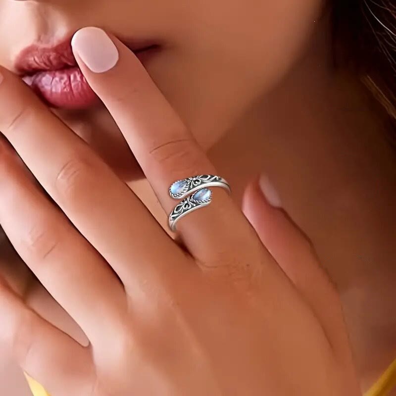 Vintage Carved Flower Bypass Ring Teardrop Stone Open Adjustable Ring for Women - image 1