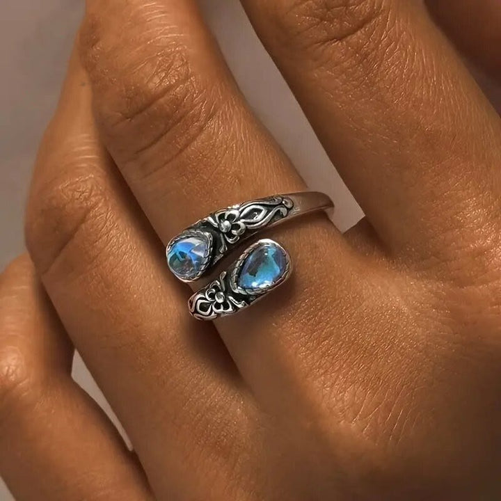 Vintage Carved Flower Bypass Ring Teardrop Stone Open Adjustable Ring for Women - image 2