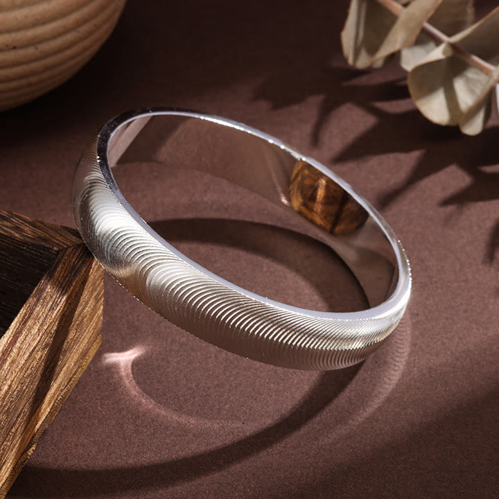 Wide‑Width Cat Eye Closed Bangle, Vintage Polished Bracelet for Women - image 1