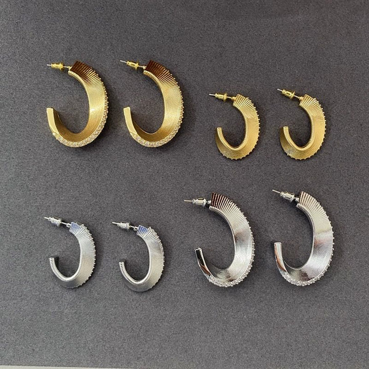 Vintage Textured C‑Hoop Earrings Inlaid Zircon For Women - image 0