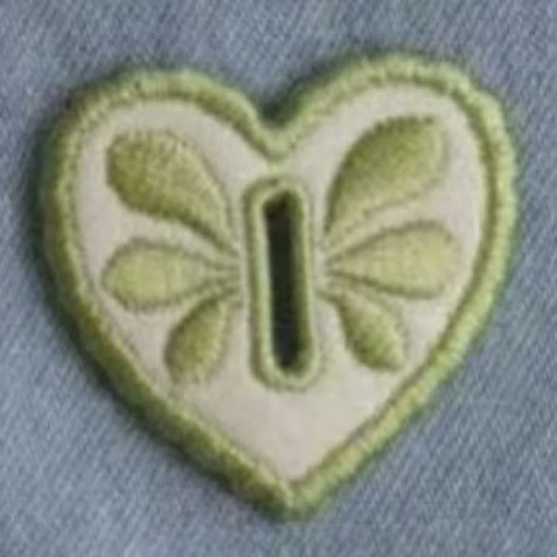 Decorative Heart-Shaped Embroidered Removable Accessory Button Hook - Green - image 6