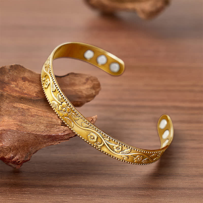 Vintage Floral Embossed Magnetic Bracelet And Ring Set - image 9
