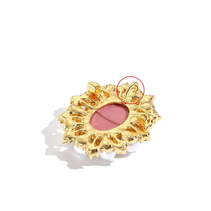 Women's Palace Relief Beauty Pearl Brooch