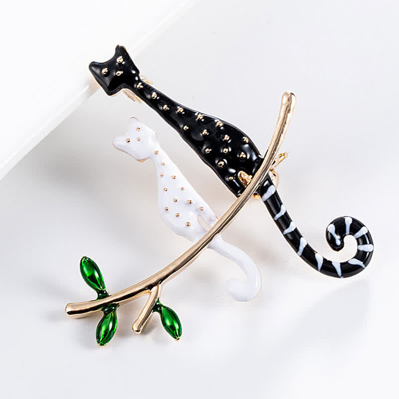 Women's Lazy Kitten Polka Dot Cat Brooch