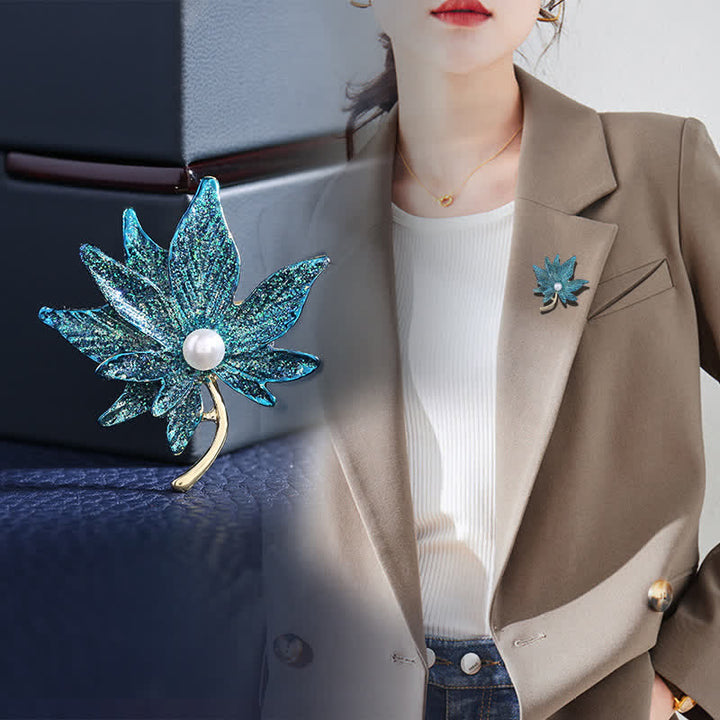 Women's Maple Leaf Pearl Brooch