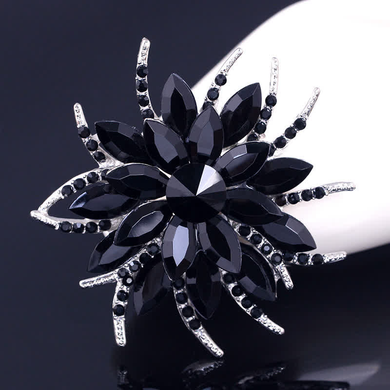 Women's Classic Flower Crystal Brooch