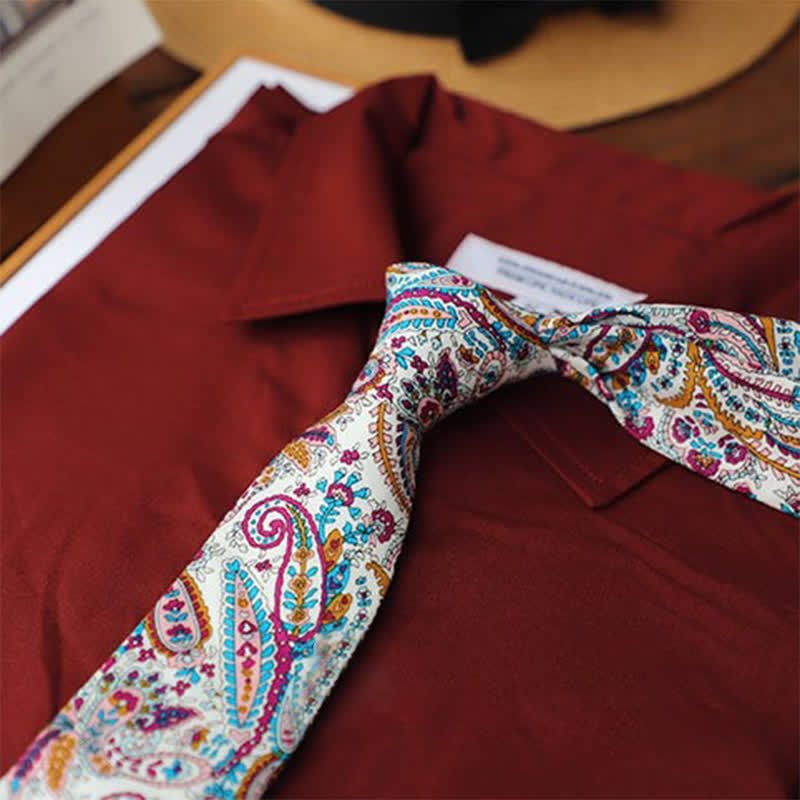 Men's Vivacious Classic Paisley Necktie